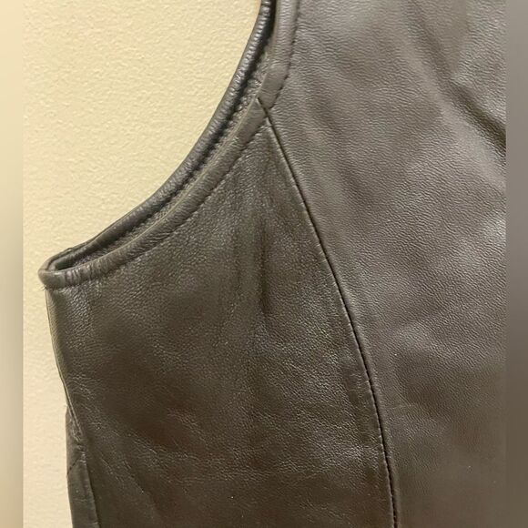 New Pamela McCoy collection quilted black leather sleeveless vest size medium - Picture 8 of 9